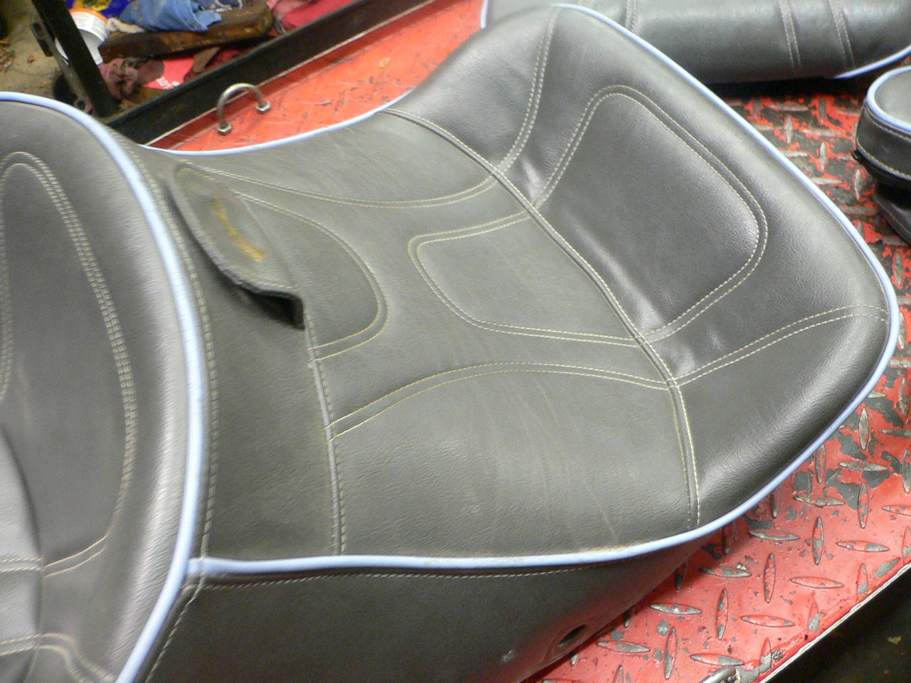 gl1500 seat